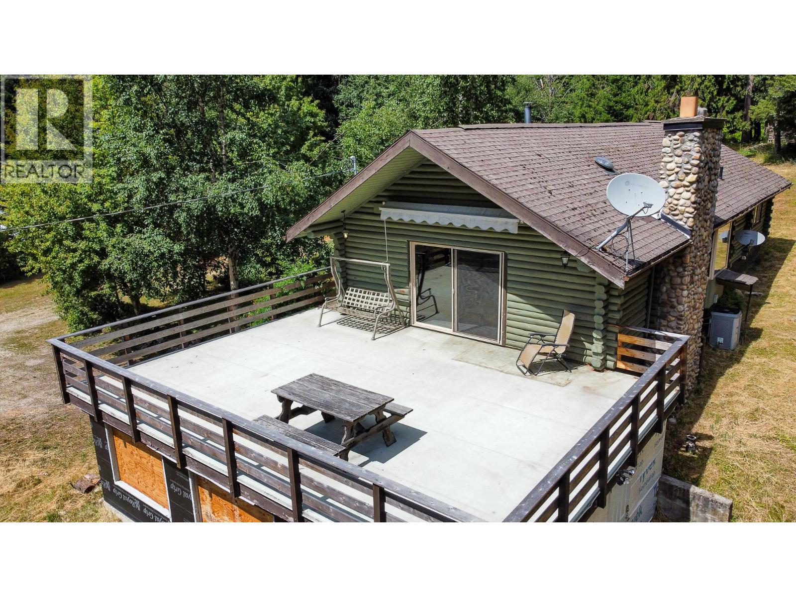 For sale: 3026 Upper Slocan Park Road, Slocan Park, British Columbia ...