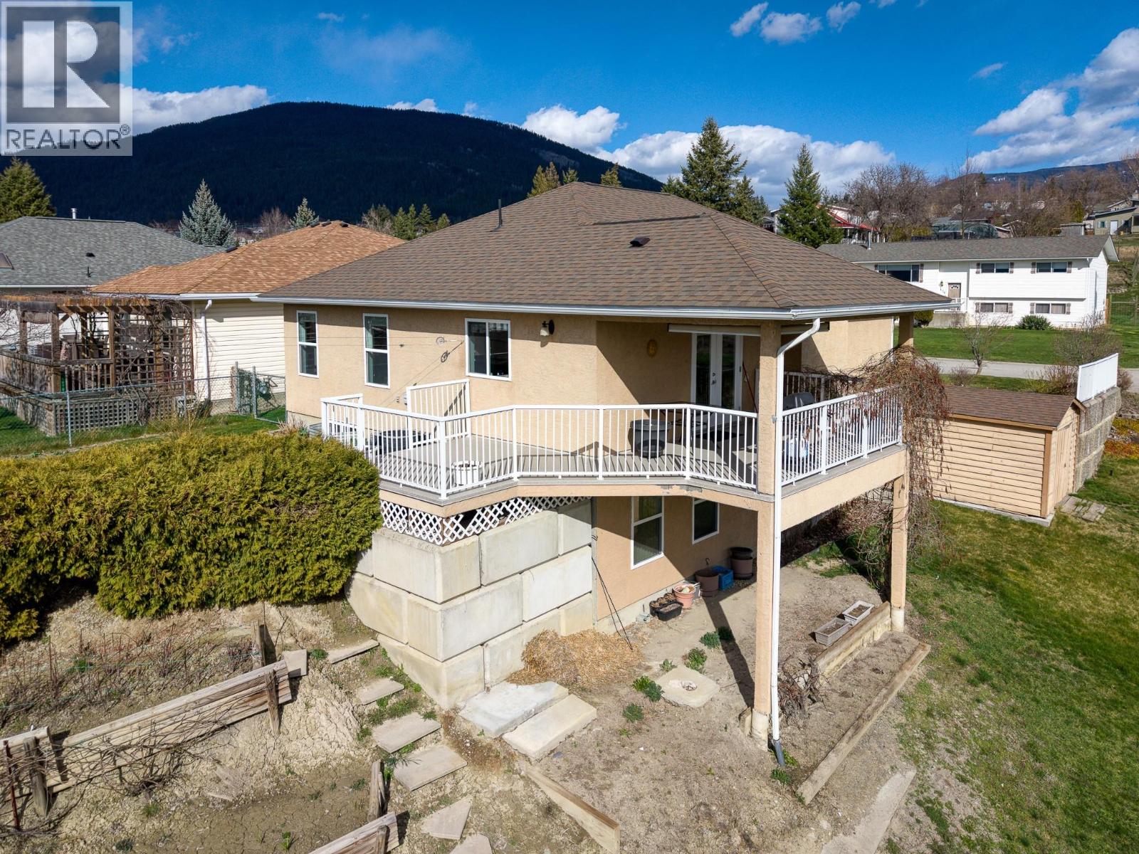 For sale: 423 6th Avenue S, Creston, British Columbia V0B1G3 - 10380992 ...