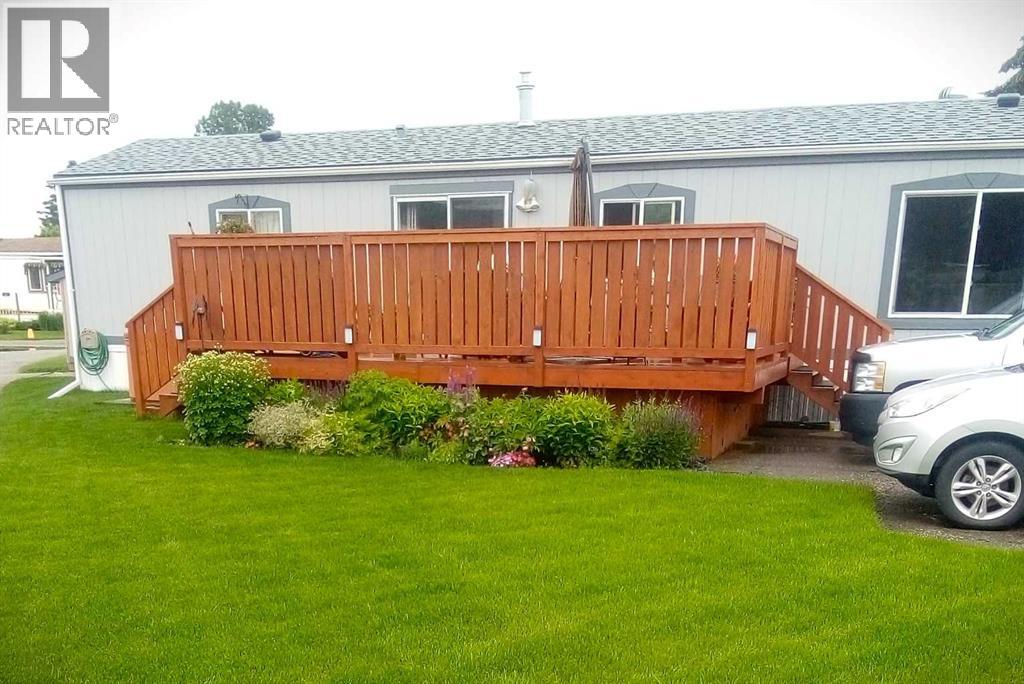 Mobile Home for Sale in 247, 3223 83 Street NW|Calgary, Alberta T3B5N5 2