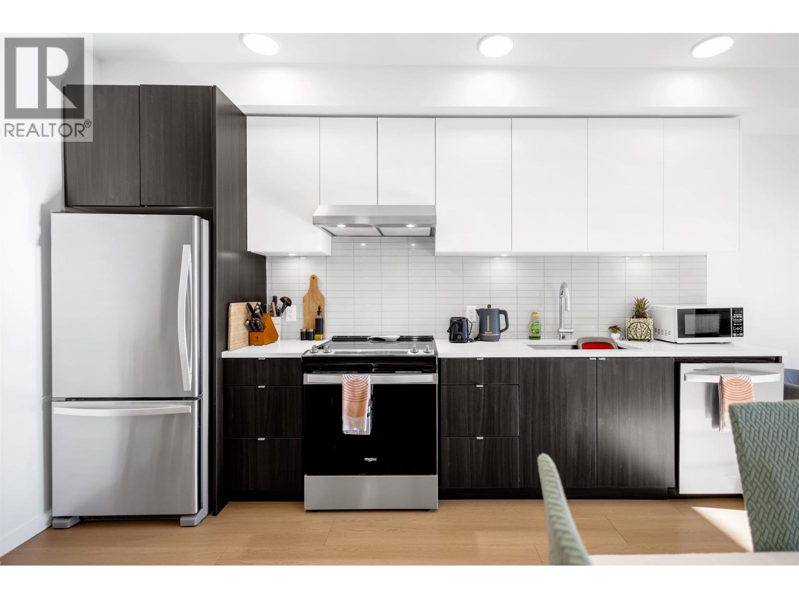 306 37994 2ND AVENUE