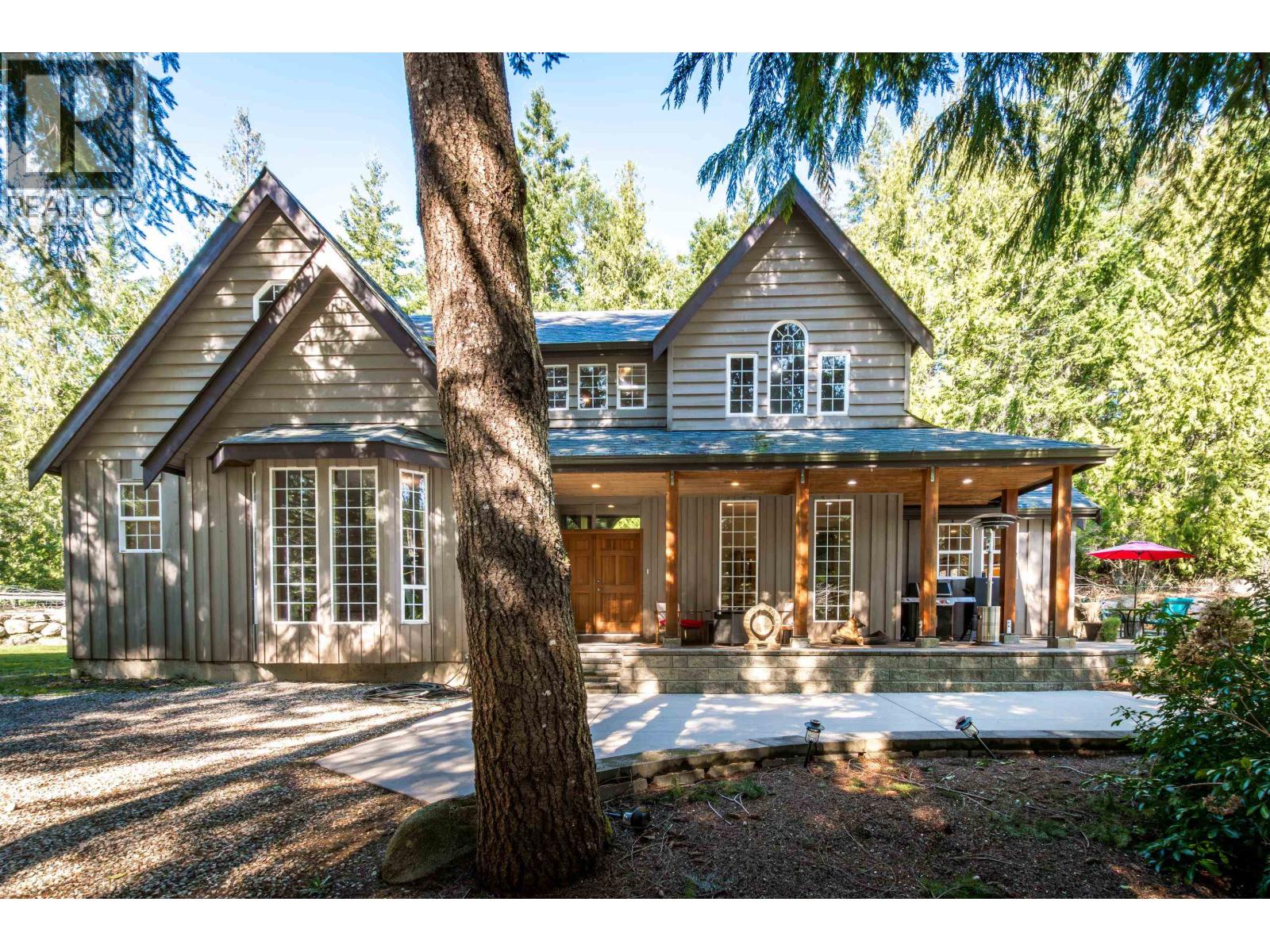 For sale: 6979 SECHELT INLET ROAD, Sechelt, British Columbia