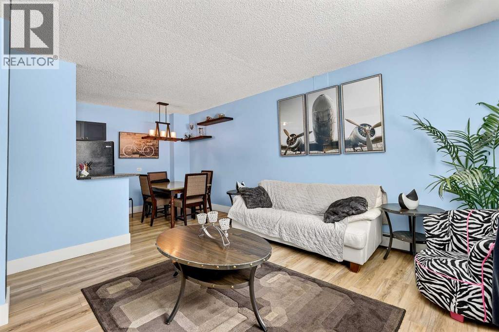 Apartment for Sale in 102, 1312 13 Avenue SW|Calgary, Alberta T3C0T3 4