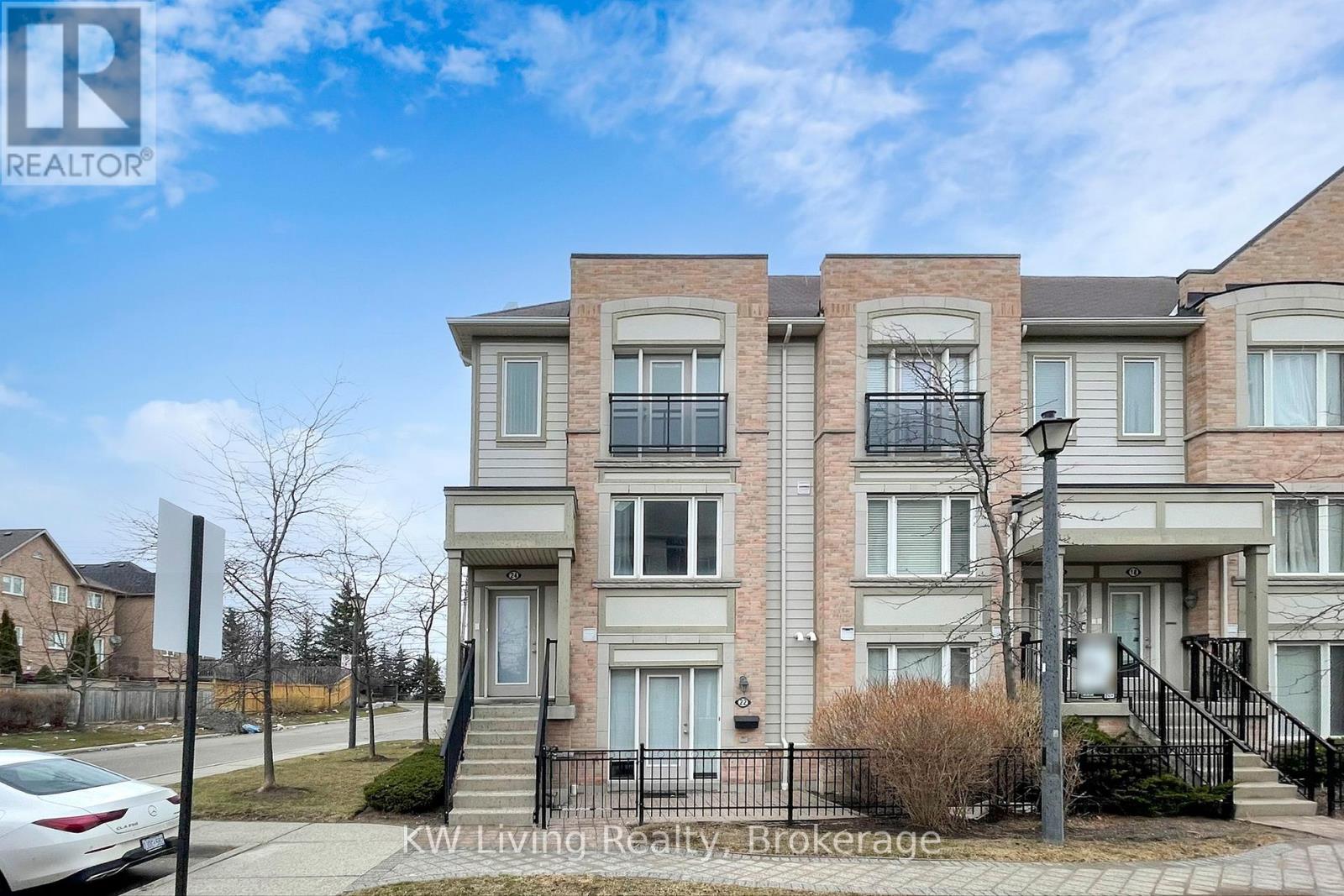 Row / Townhouse for Sale in 24 - 5650 WINSTON CHURCHILL BOULEVARD|Mississauga (Churchill Meadows), Ontario L5M0L8 2