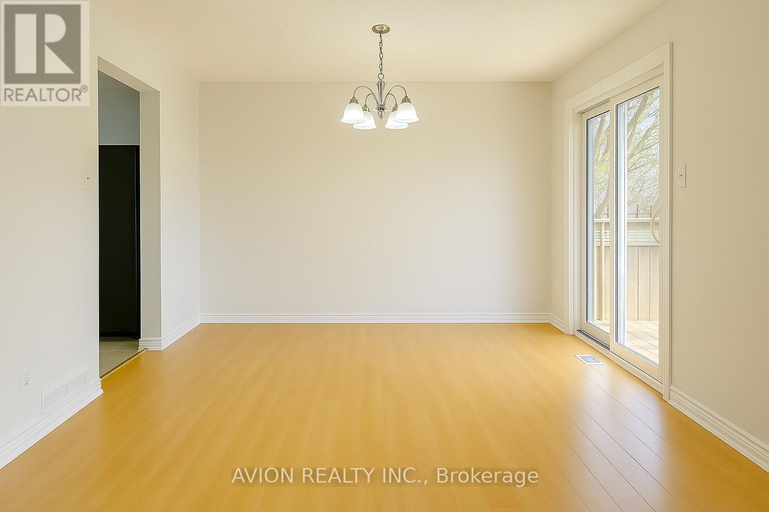 Row / Townhouse for Sale in 2 - 5536 MONTEVIDEO ROAD|Mississauga (Meadowvale), Ontario L5N2P4 3