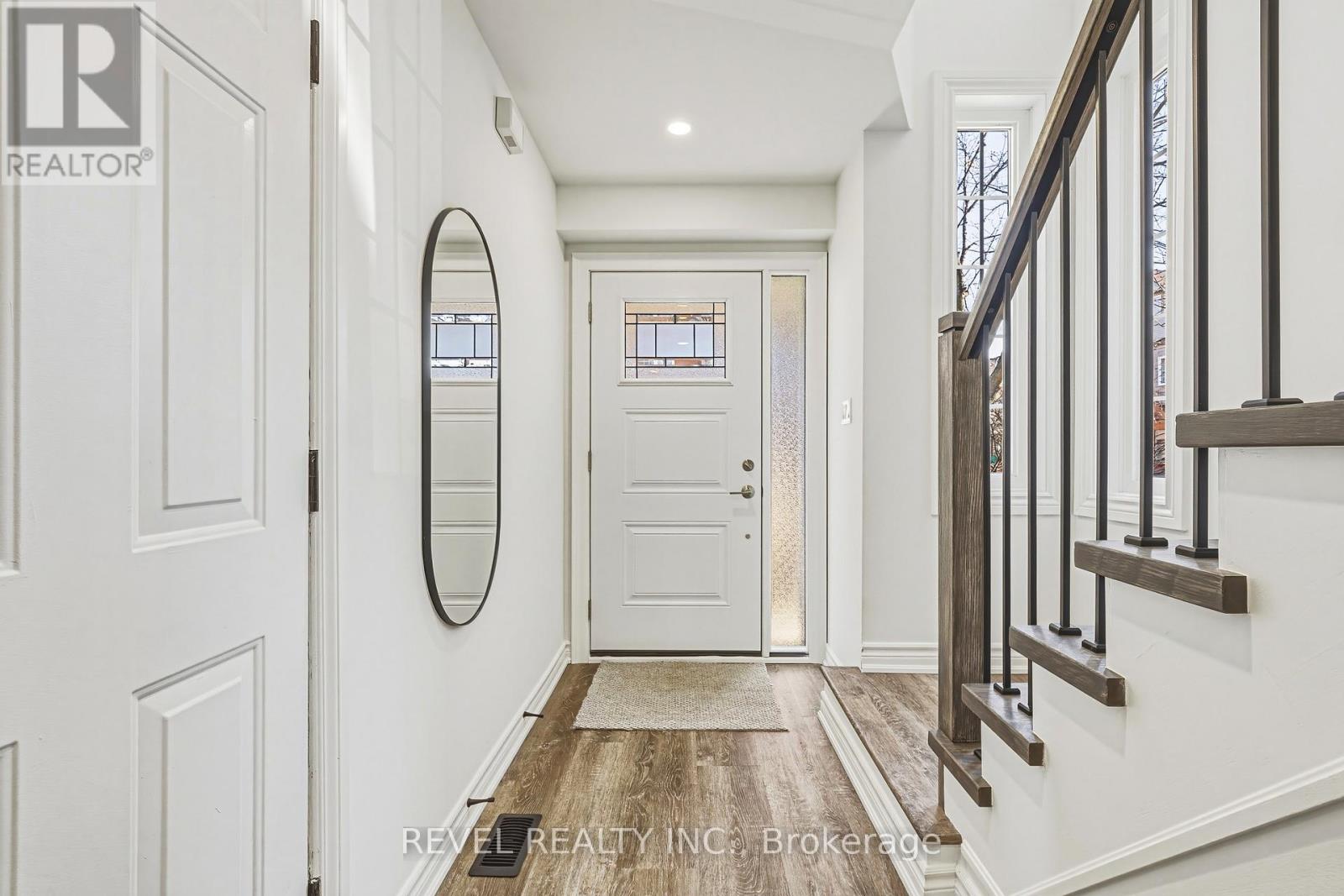 Row / Townhouse for Sale in 72 - 1588 SOUTH PARADE COURT|Mississauga (East Credit), Ontario L5M6E7 4