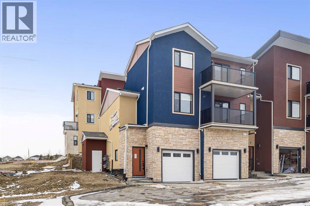Row / Townhouse for Sale in 231 Sage Hill Circle NW|Calgary, Alberta T3R1V2 3