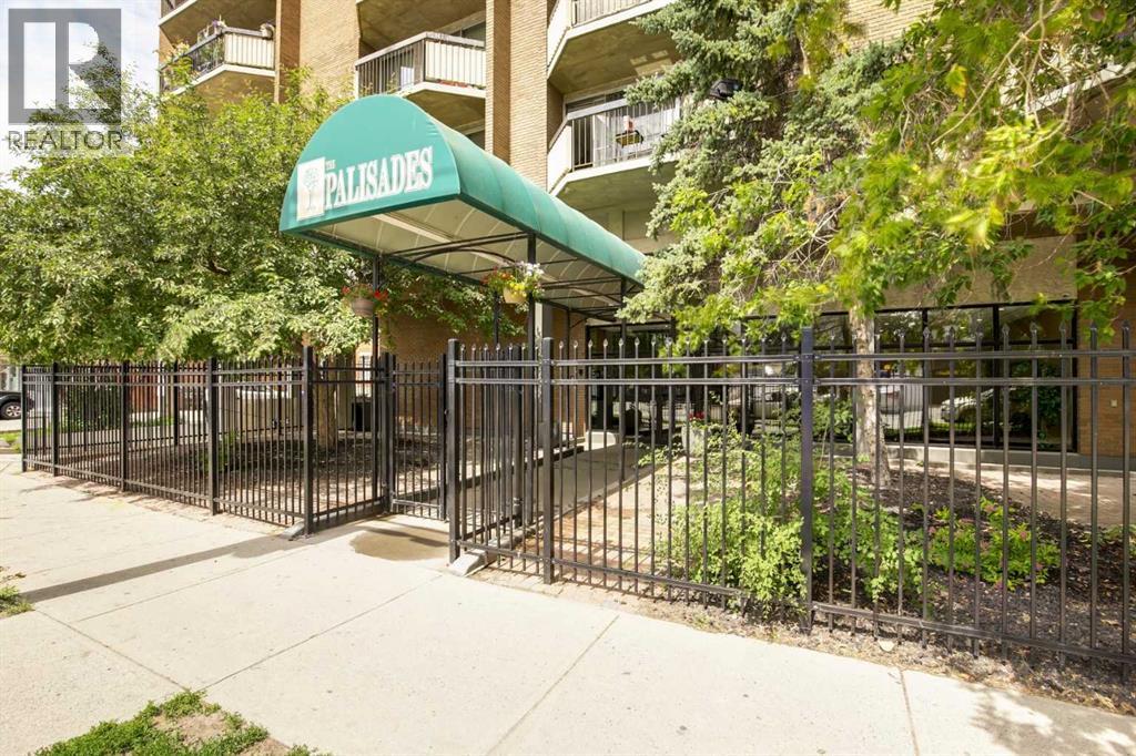 Apartment for Sale in 706, 340 14 Avenue SW|Calgary, Alberta T3Z1K4 2