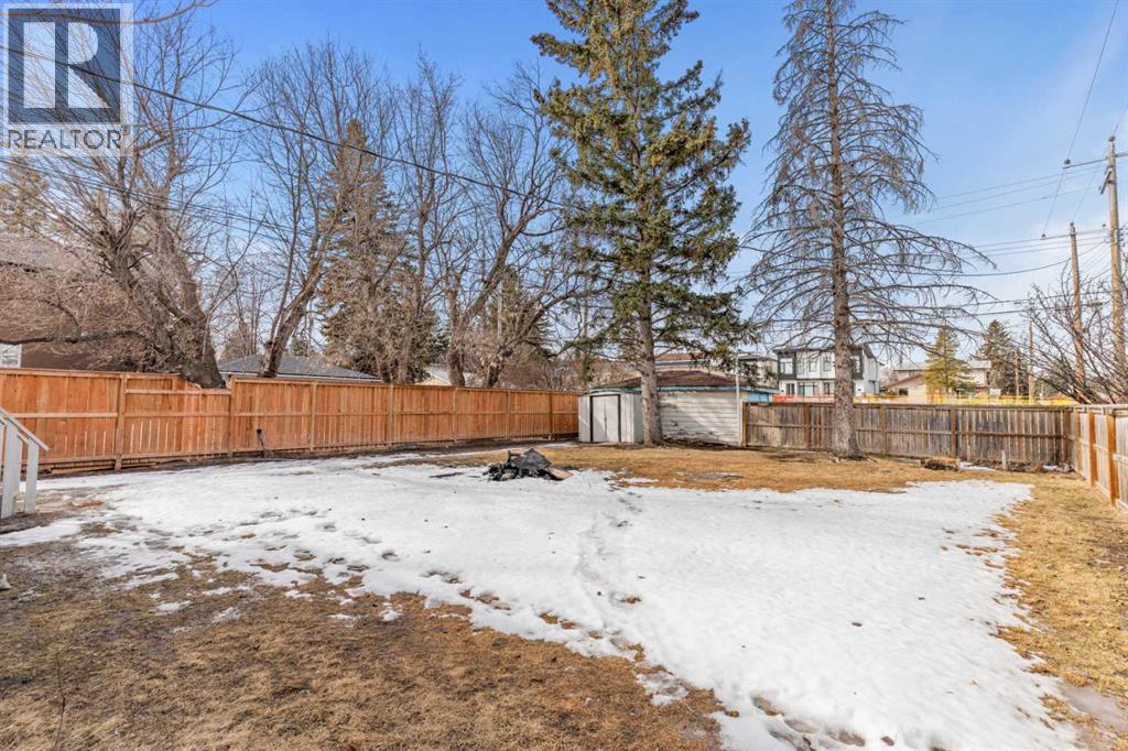 House for Sale in 1403 43 Street SW|Calgary, Alberta T3E0Y4 4