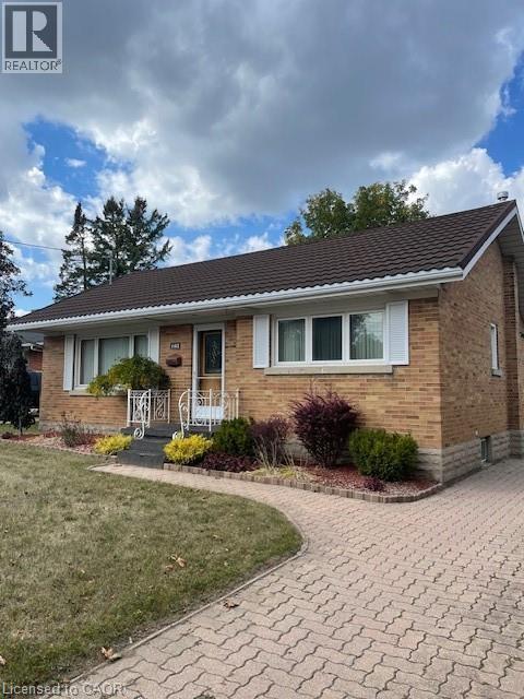 162 ERB Street E, Waterloo, Ontario N2J1M4