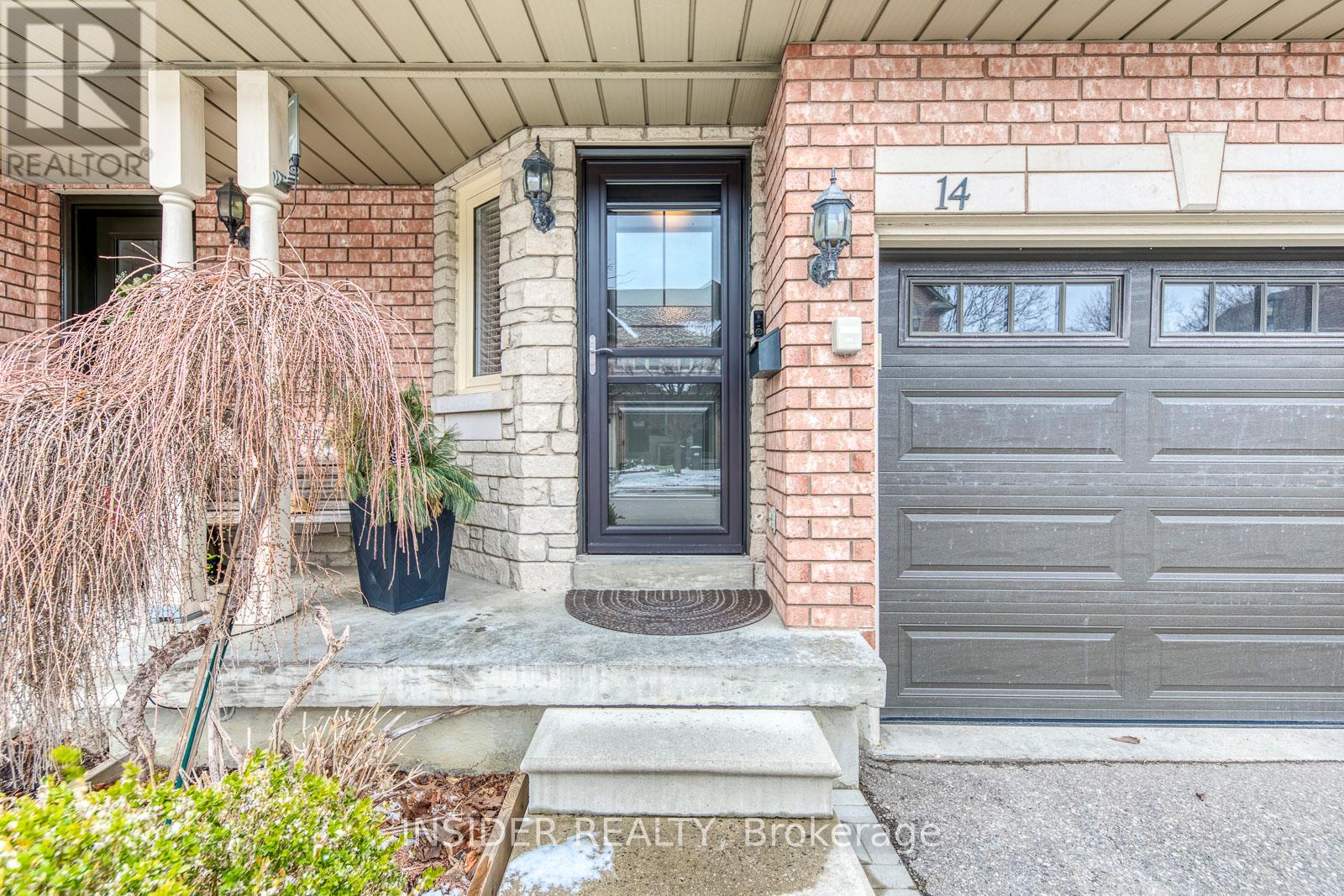 Row / Townhouse for Sale in 14 - 455 APACHE COURT|Mississauga (Hurontario), Ontario L4Z3W8 2