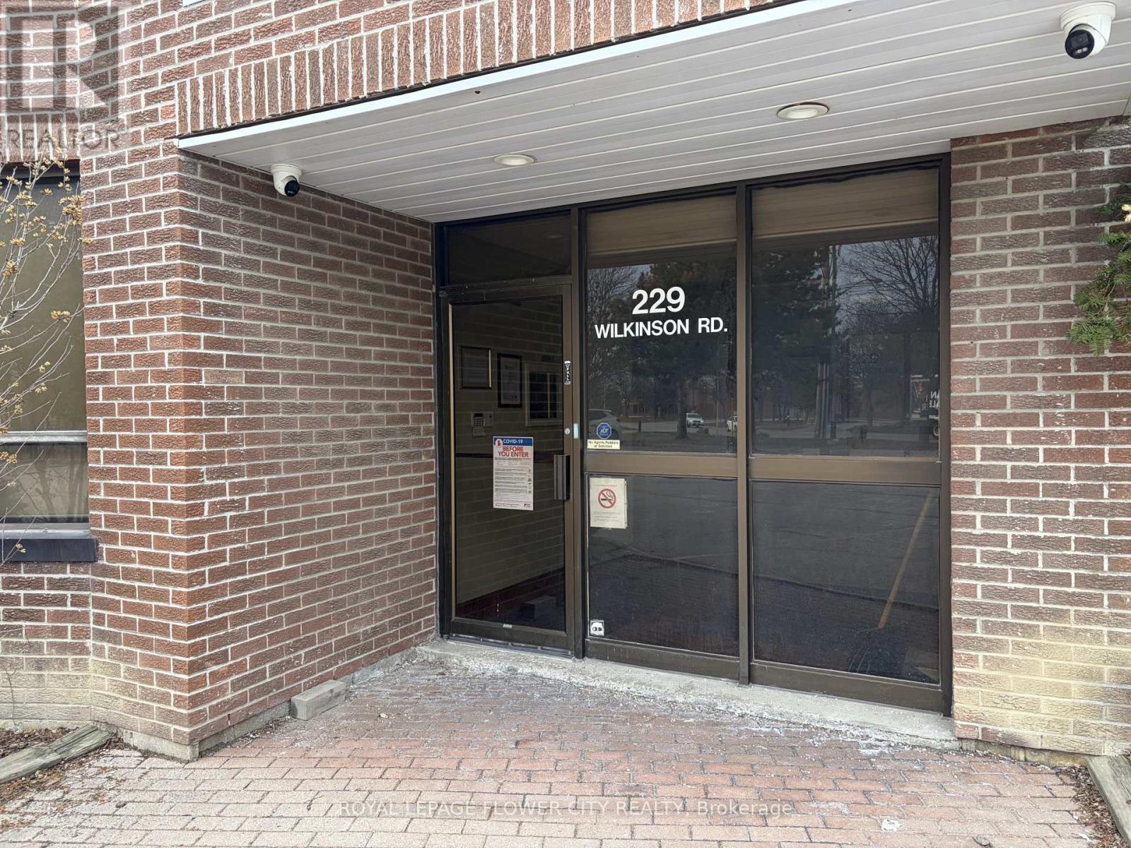 For rent: UNIT 2 - 229 WILKINSON ROAD, Brampton (Steeles Industrial ...