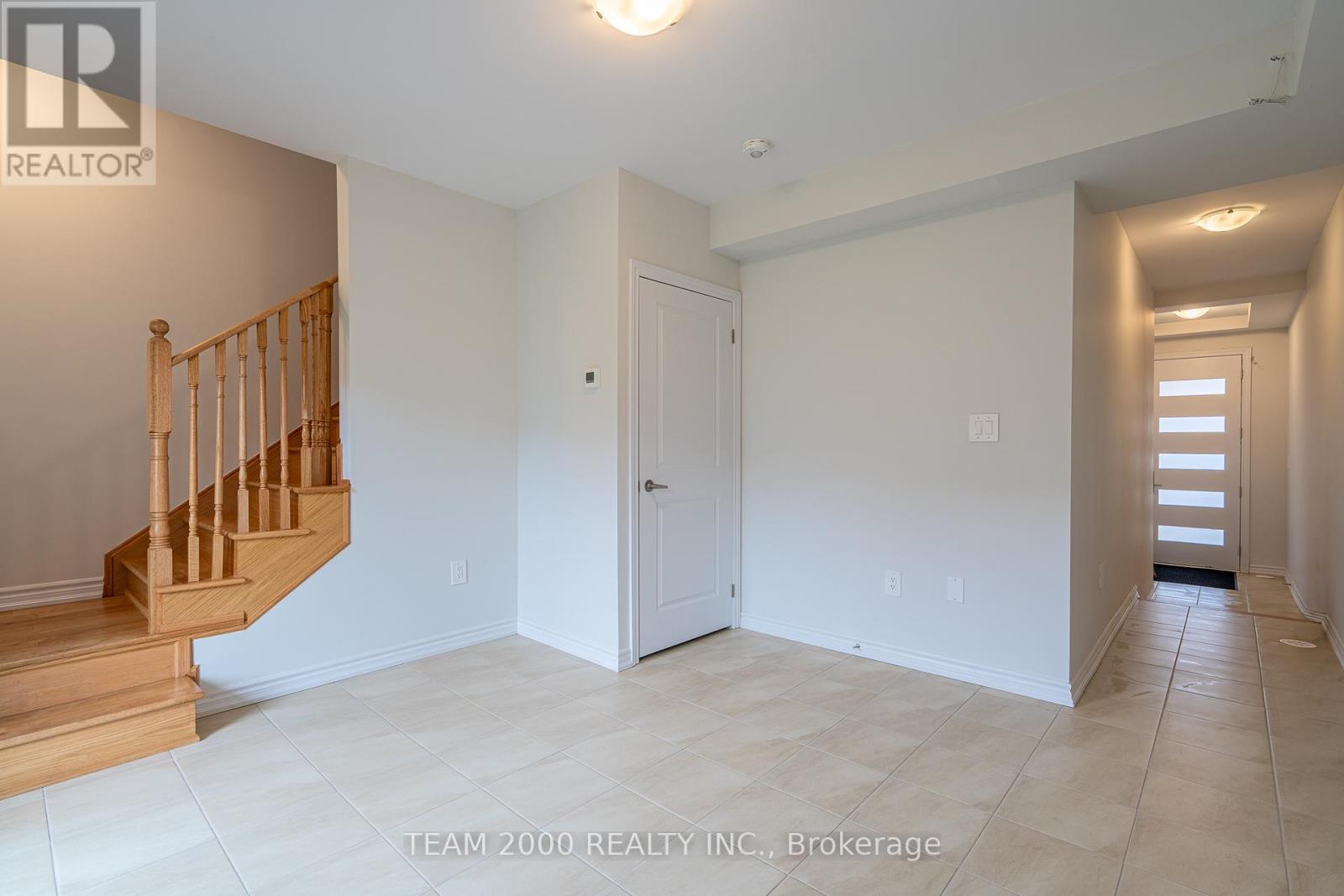 Row / Townhouse for Sale in 1277 NATIONAL VALLEY DRIVE|Mississauga (East Credit), Ontario L5V0E9 3