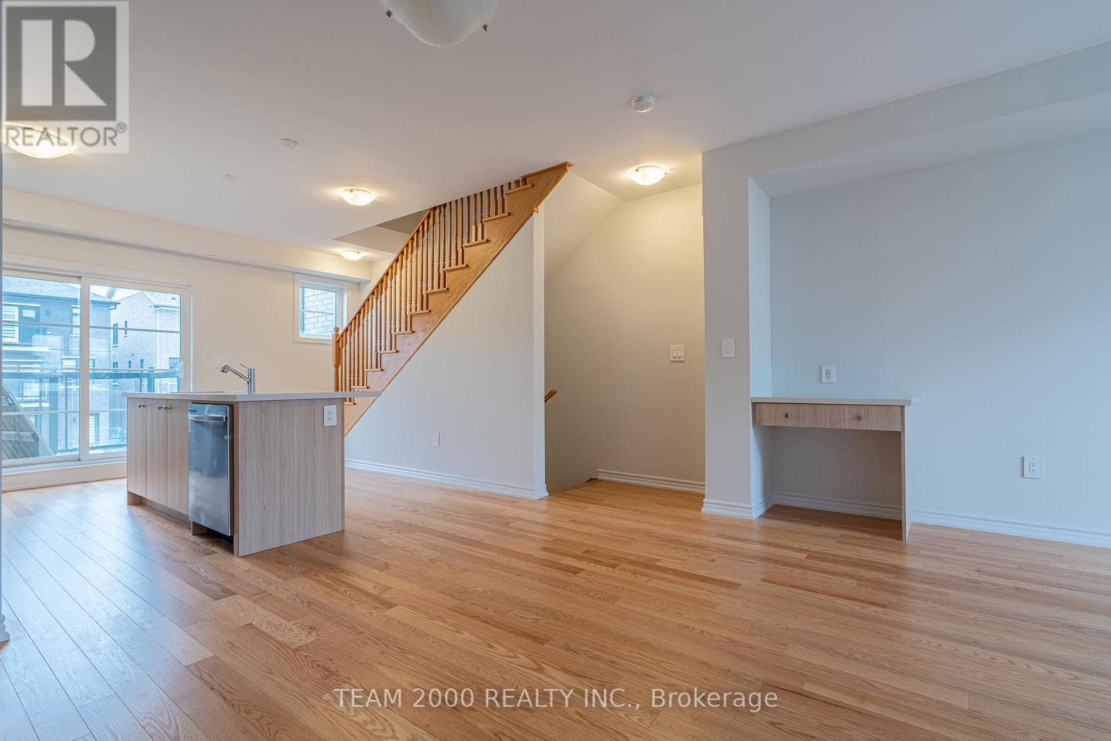 Row / Townhouse for Sale in 1277 NATIONAL VALLEY DRIVE|Mississauga (East Credit), Ontario L5V0E9 5