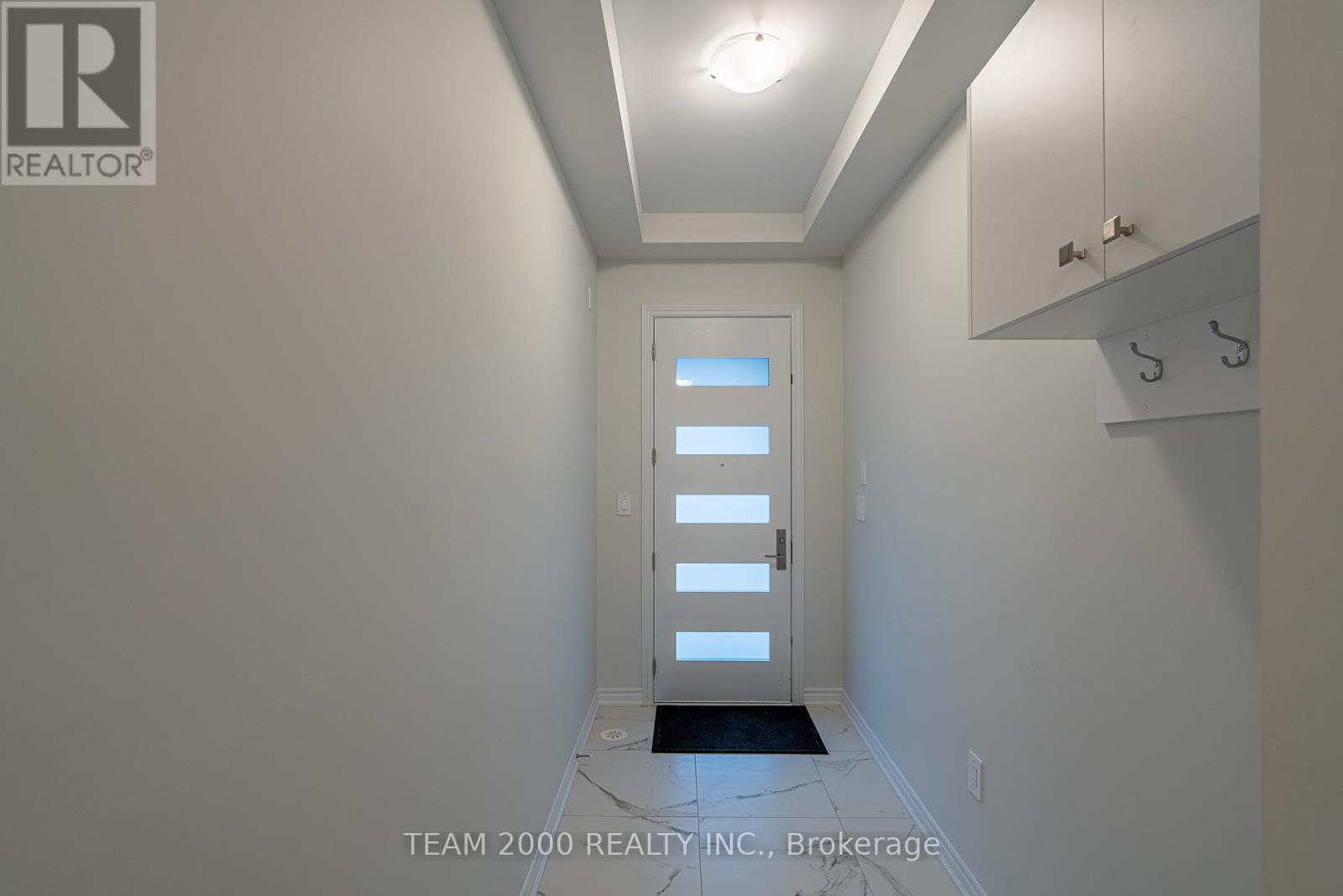 Row / Townhouse for Sale in 5899 SAIGON STREET|Mississauga (East Credit), Ontario L5V0E9 2