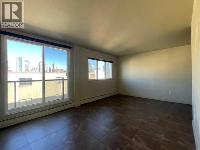 Apartment for Sale in 34, 1230 Cameron Avenue SW|Calgary, Alberta T2T0K9 4