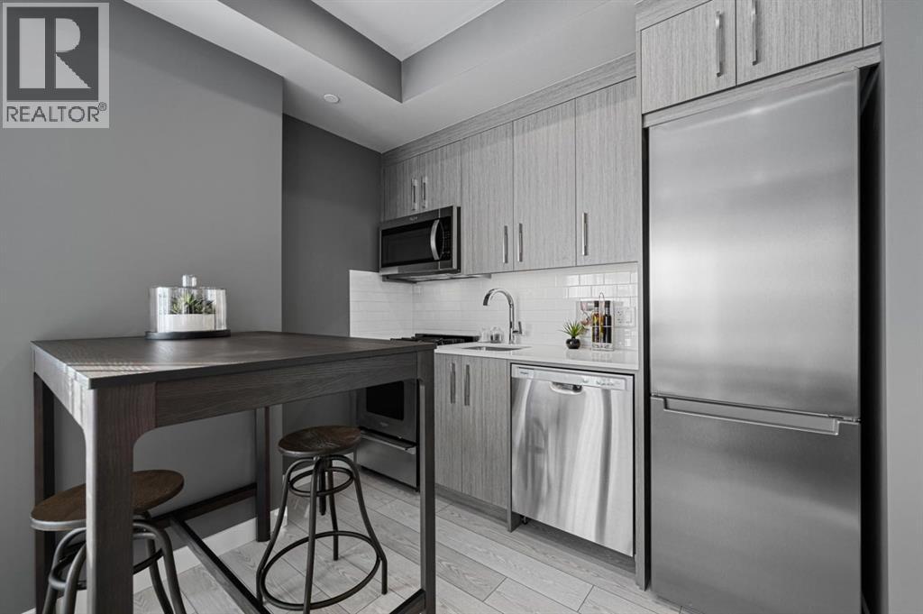 Apartment for Sale in 235, 110 18A Street NW|Calgary, Alberta T2N5G5 2