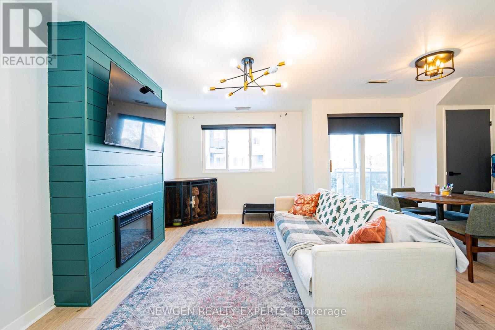 Row / Townhouse for Sale in 88 - 2001 BONNYMEDE DRIVE|Mississauga (Clarkson), Ontario L5J4H8 5