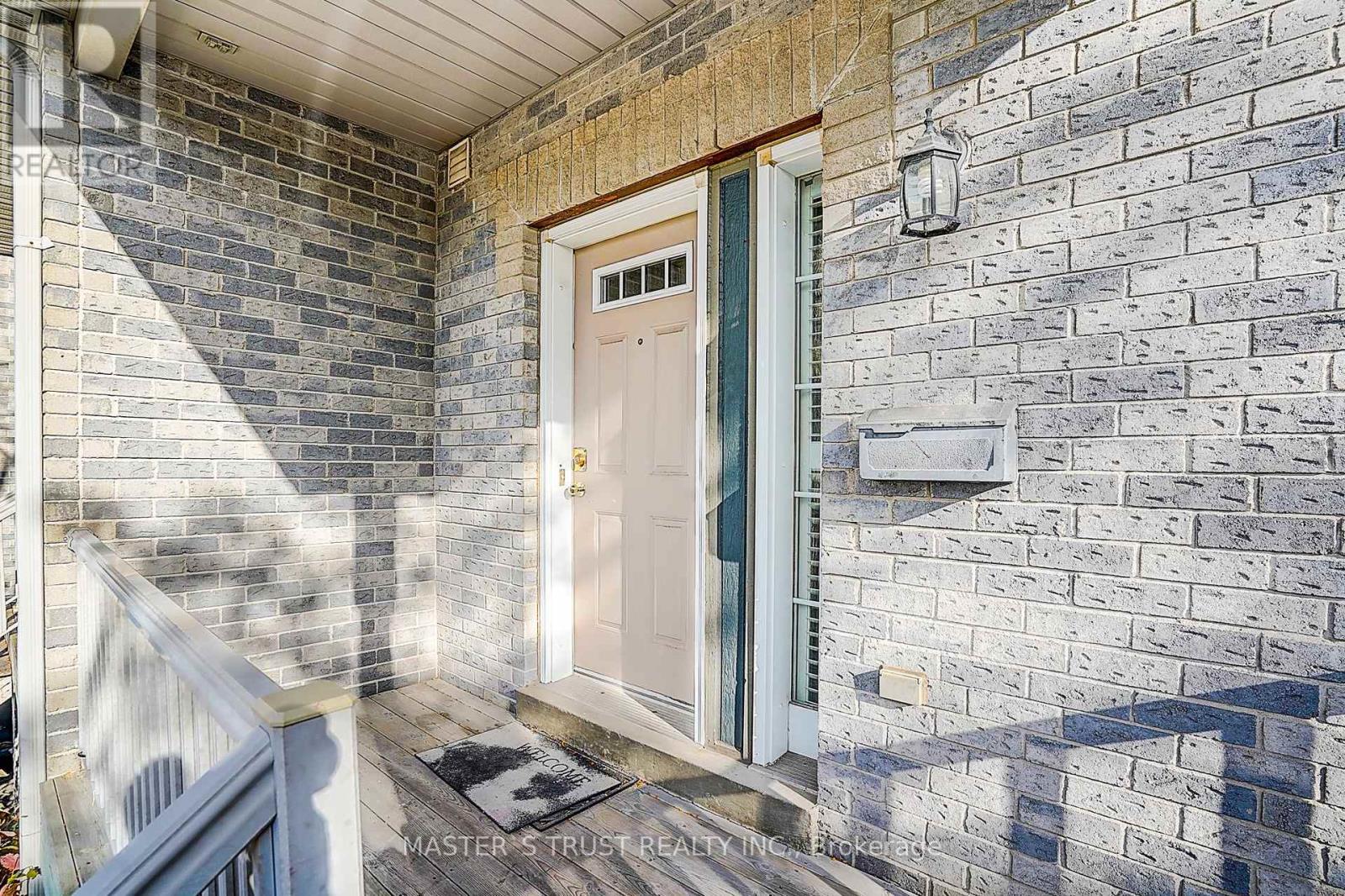 Row / Townhouse for Sale in 48 - 5535 GLEN ERIN DRIVE|Mississauga (Central Erin Mills), Ontario L5M6H1 2