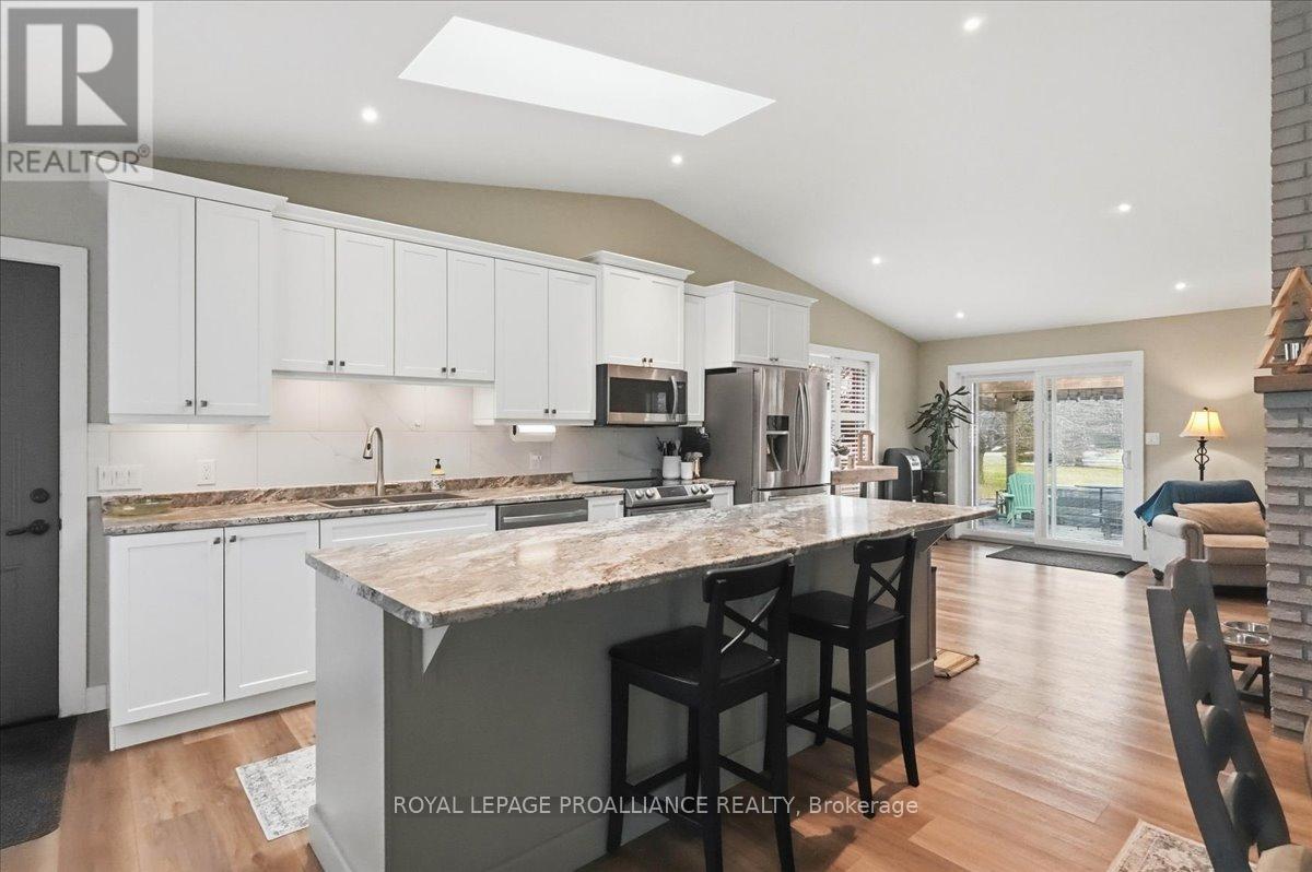 À vendre : 300 FARNHAM ROAD, Belleville (Thurlow Ward), Ontario K8N0P1 ...