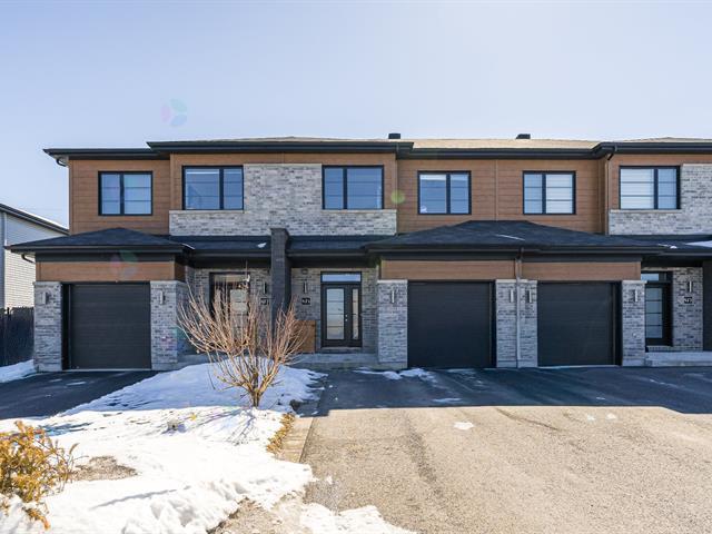 875 Rue des Grillons