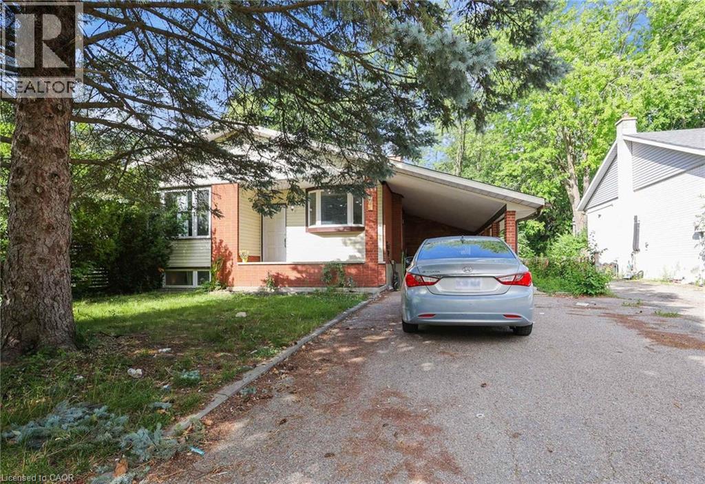 7 CARDILL Crescent, Waterloo, Ontario N2L3Y7