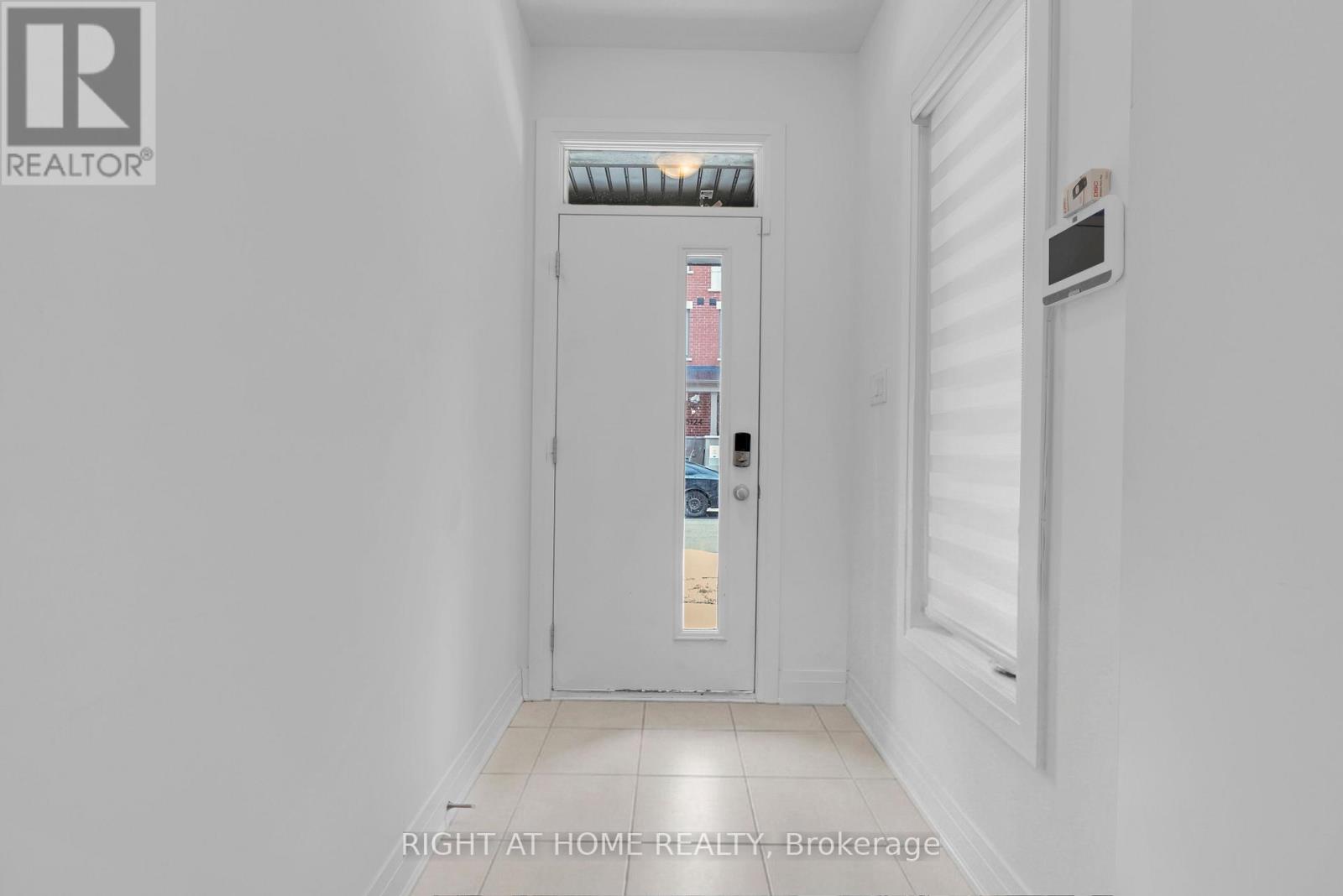 Row / Townhouse for Sale in 5125 VETERE STREET|Mississauga (Churchill Meadows), Ontario L5M2S8 3