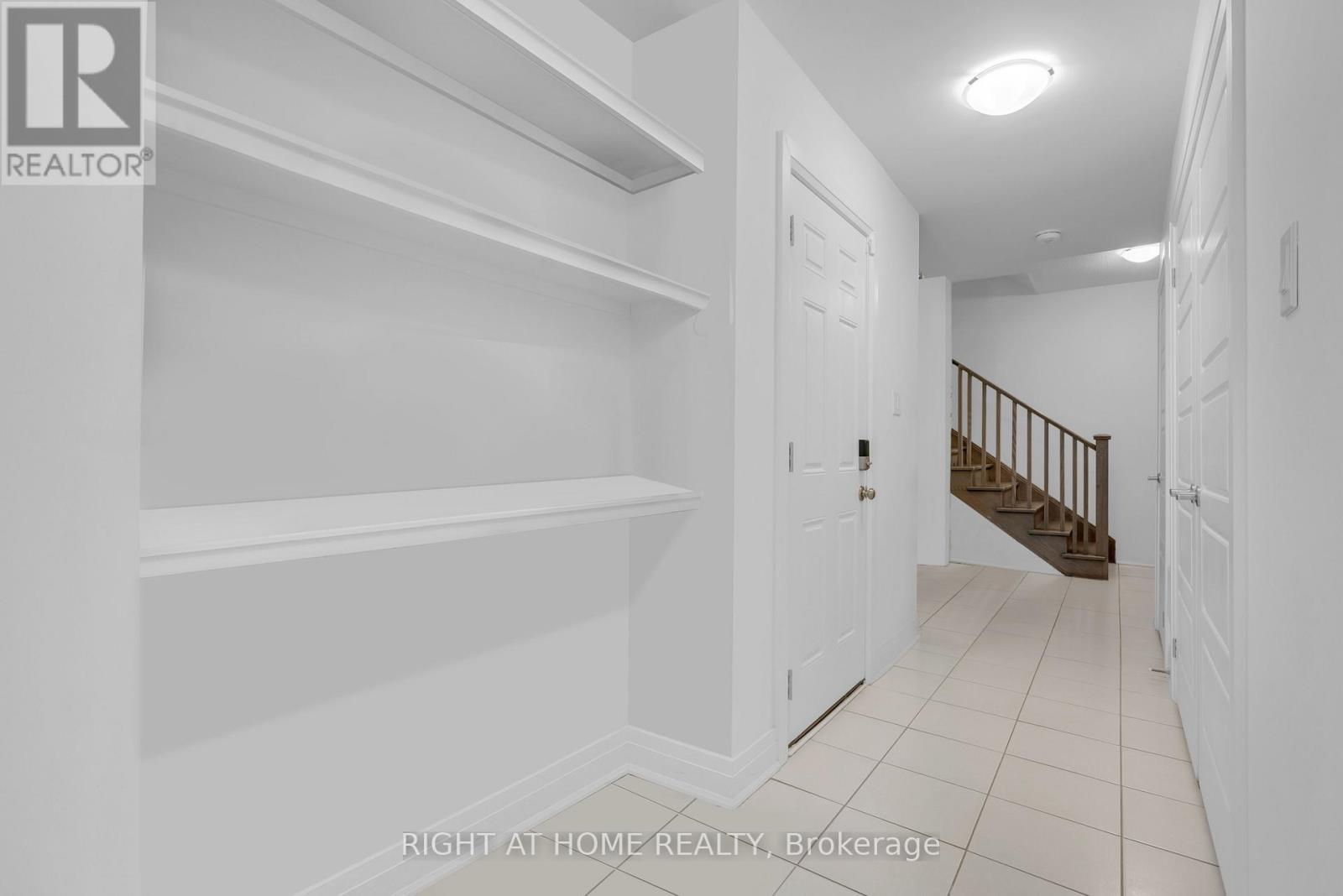 Row / Townhouse for Sale in 5125 VETERE STREET|Mississauga (Churchill Meadows), Ontario L5M2S8 4