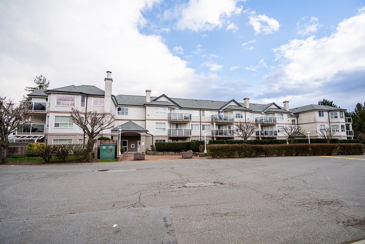 For sale: 305 12769 72 AVENUE, Surrey, British Columbia V3W2M7