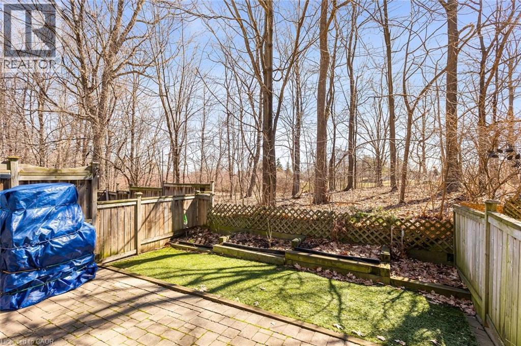 Row / Townhouse for Sale in 2766 FOLKWAY Drive Unit# 25|Mississauga, Ontario L5L3M3 2
