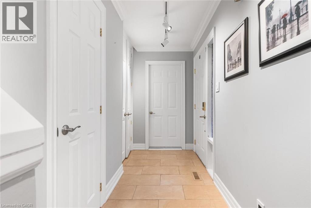 Row / Townhouse for Sale in 2766 FOLKWAY Drive Unit# 25|Mississauga, Ontario L5L3M3 3