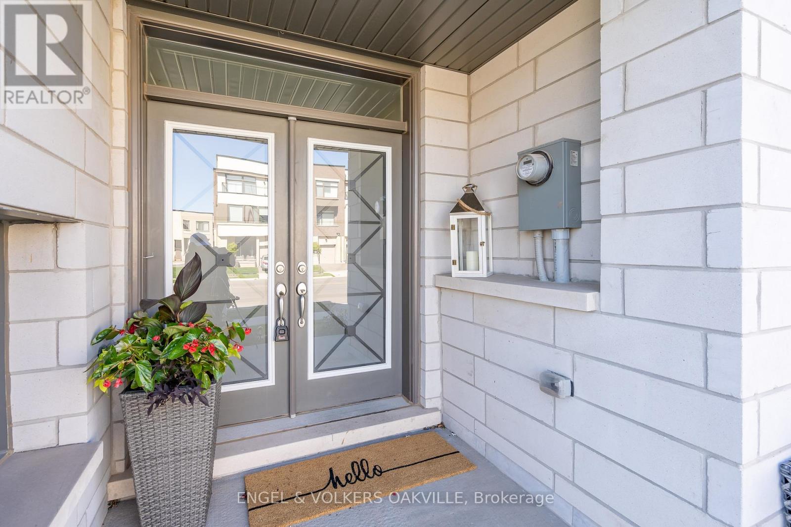 Row / Townhouse for Sale in 228 WHEAT BOOM DRIVE|Oakville (GO Glenorchy), Ontario L6H0P4 3