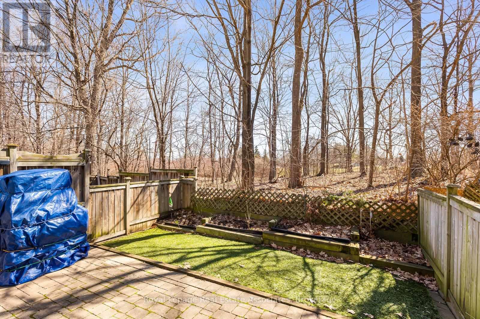 Row / Townhouse for Sale in 25 - 2766 FOLKWAY DRIVE|Mississauga (Erin Mills), Ontario L5L3M3 2