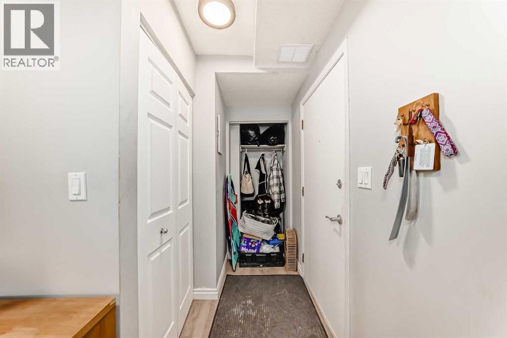 Apartment for Sale in 100, 2508 17 Street SW|Calgary, Alberta T2T4M8 2