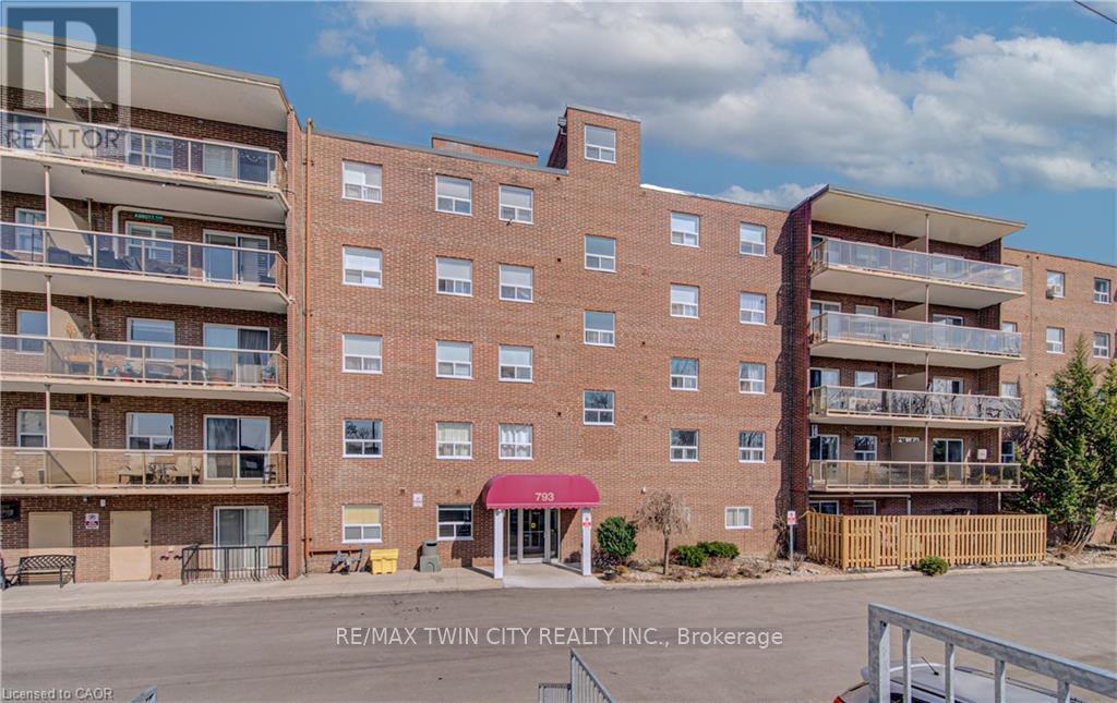 202 - 793 COLBORNE STREET, Brantford, Ontario N3S7J3