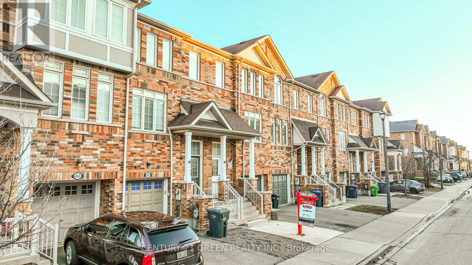 Row / Townhouse for Sale in 449 ASPENDALE CRESCENT|Mississauga (Meadowvale Village), Ontario L5W0E7 3