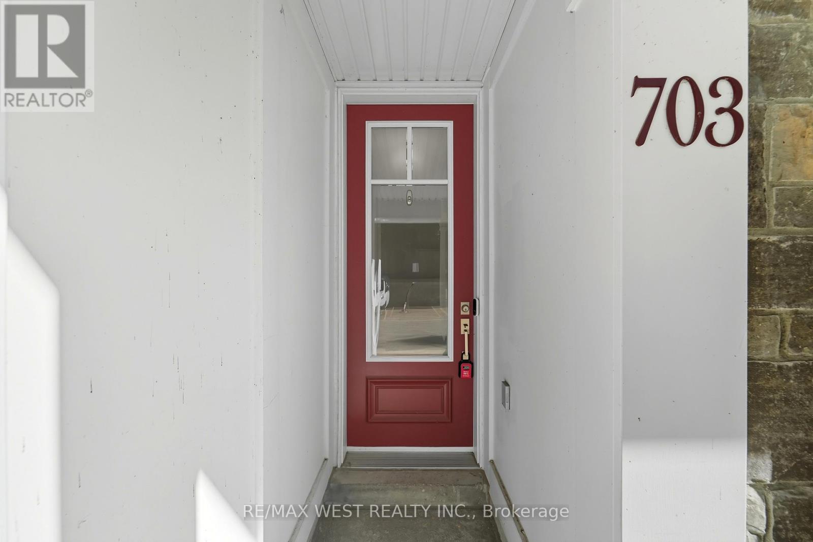 Row / Townhouse for Sale in 703 - 1011 DETA ROAD|Mississauga (Lakeview), Ontario L5E0A2 4