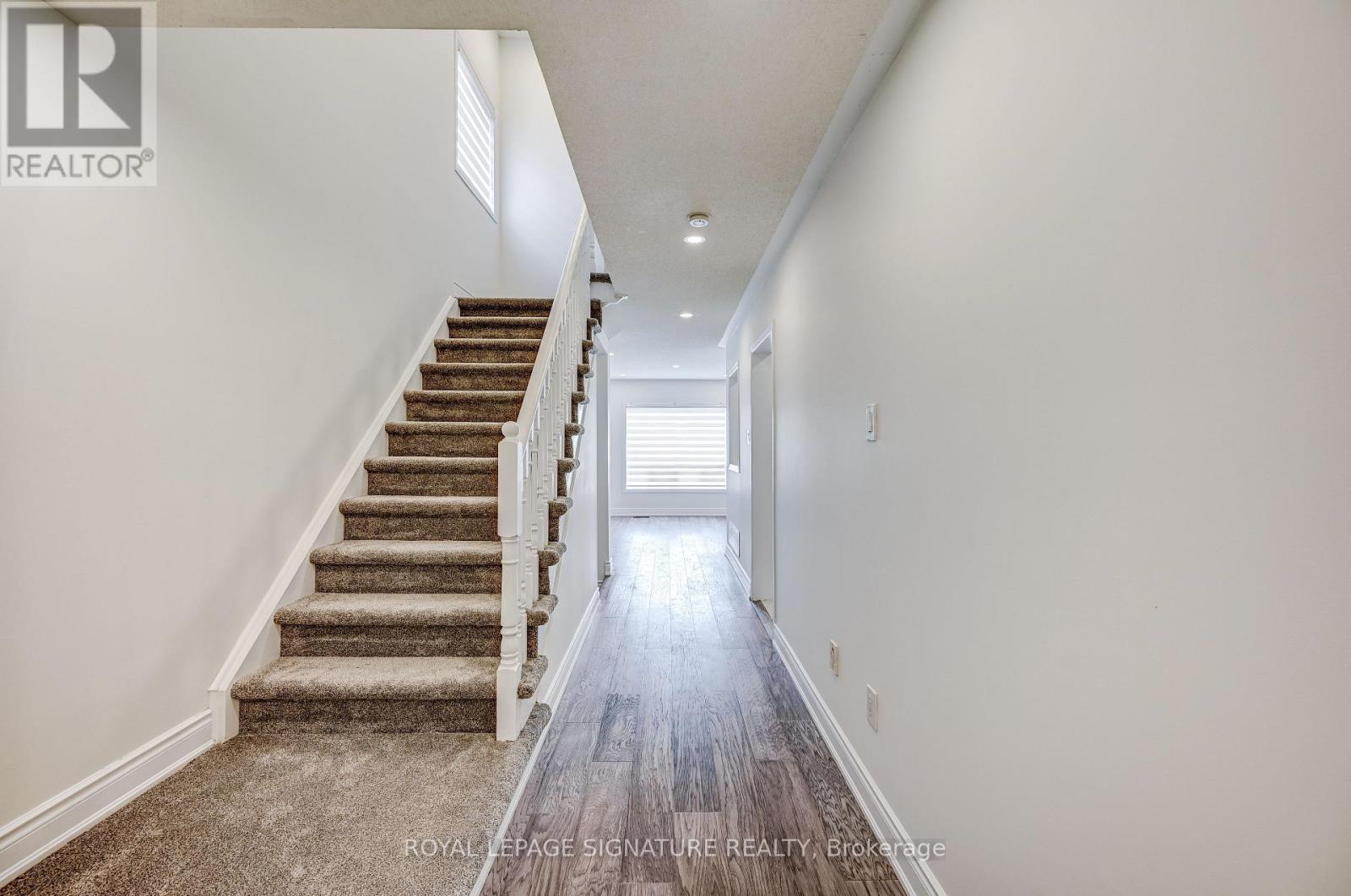 Row / Townhouse for Sale in 36 - 7360 ZINNIA PLACE|Mississauga (Meadowvale Village), Ontario L5W2A3 4