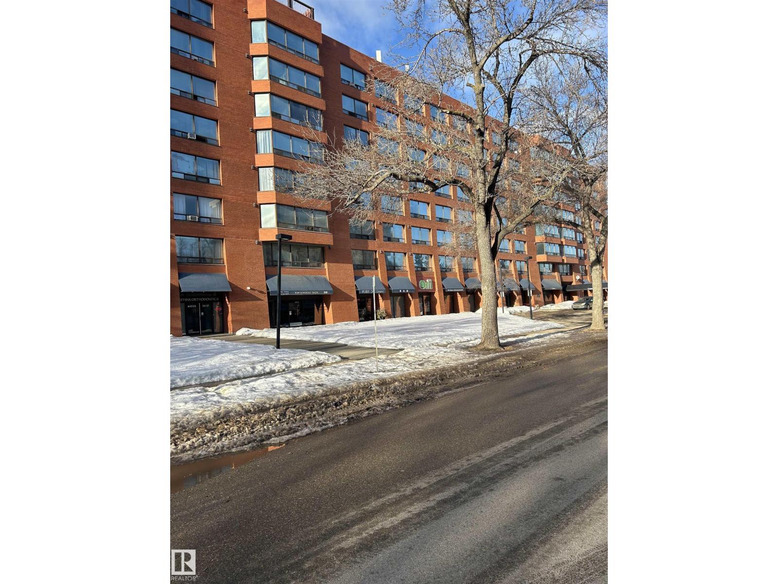#422 10160 114 ST NW NW, Edmonton, Alberta T5K2L2