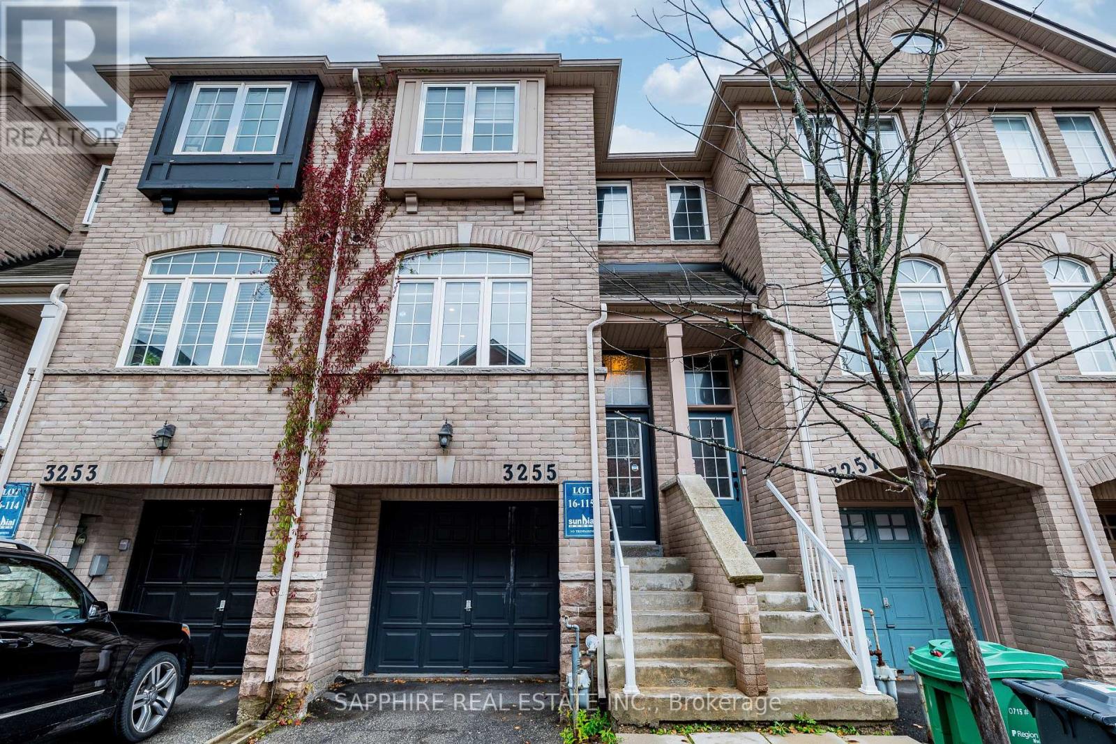 Row / Townhouse for Sale in 3255 REDPATH CIRCLE|Mississauga (Lisgar), Ontario L5N8R3 2