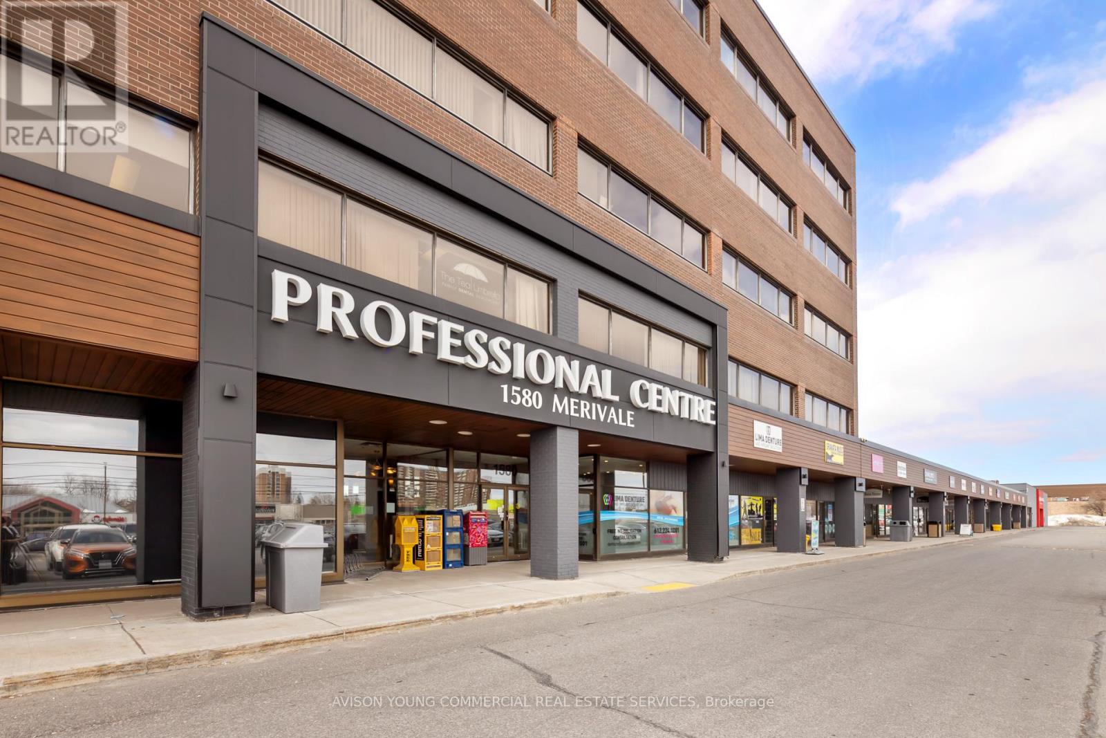 For rent: 303 - 1580 MERIVALE ROAD, Ottawa, Ontario K2G4B5 - X12940876 ...