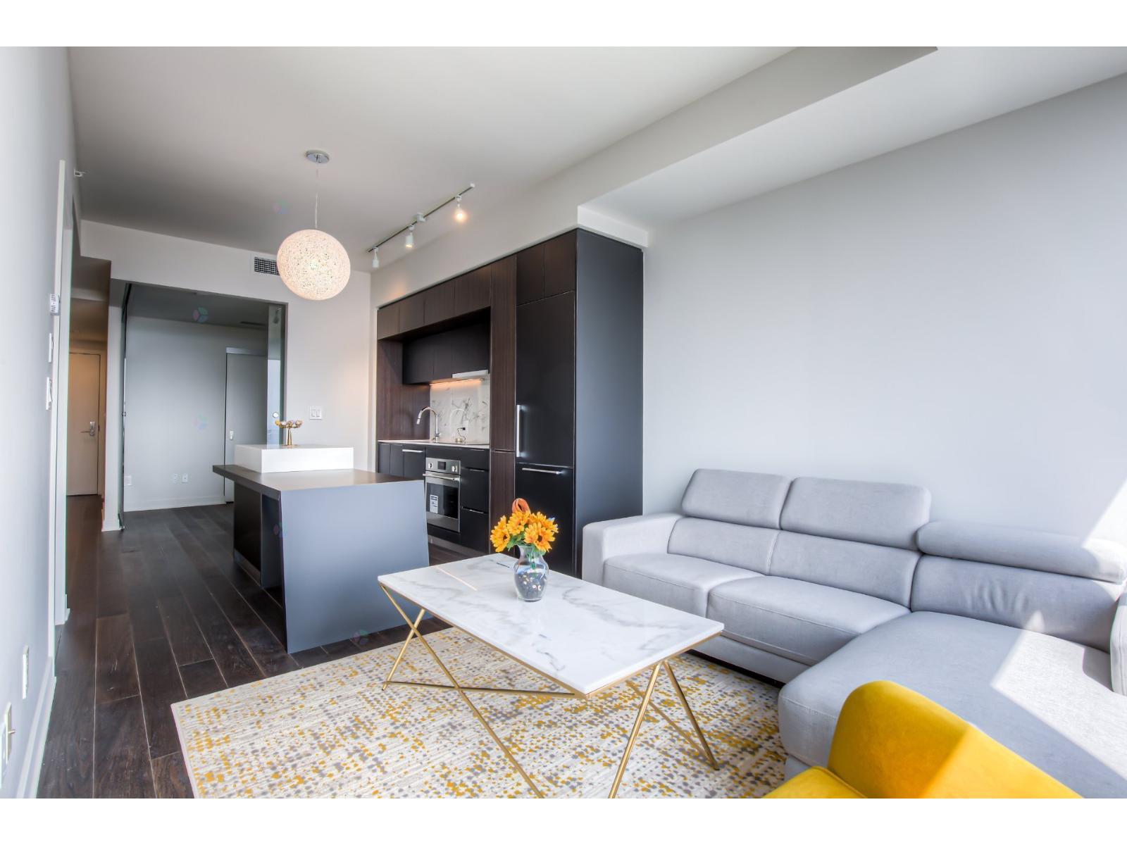 1188 Rue St-Antoine O.