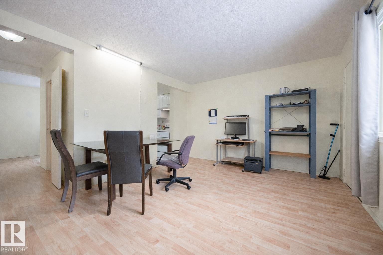 For sale: 774 ABBOTTSFIELD RD NW NW, Edmonton, Alberta T5W4R4 ...