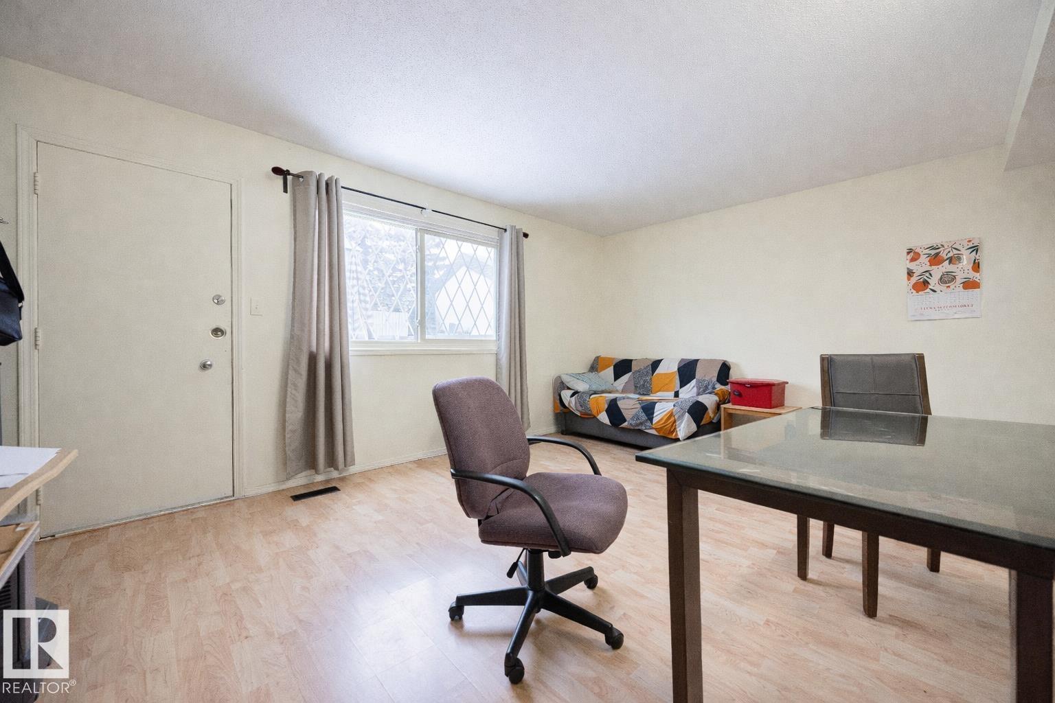 For sale: 774 ABBOTTSFIELD RD NW NW, Edmonton, Alberta T5W4R4 ...