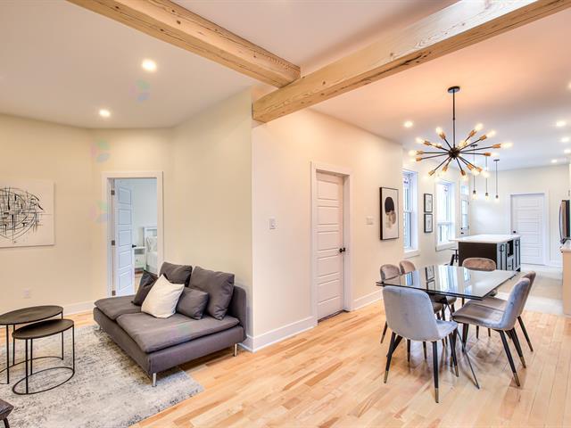 4214 Av. Northcliffe