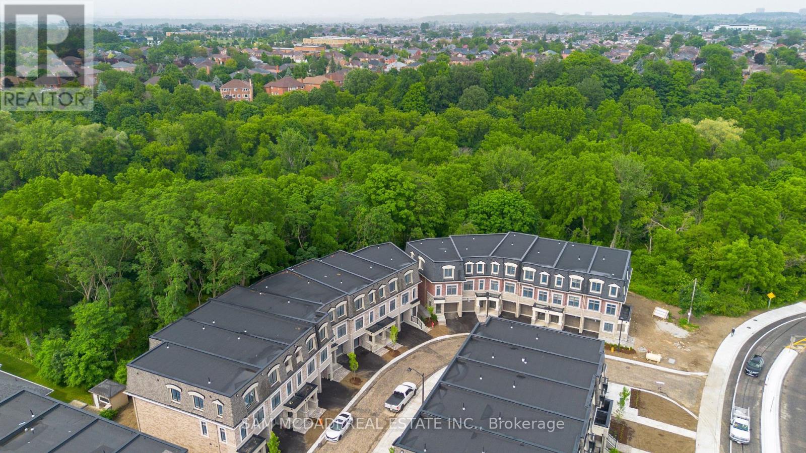 Row / Townhouse for Sale in 90 SALINA STREET|Mississauga (Streetsville), Ontario L4M1X8 2