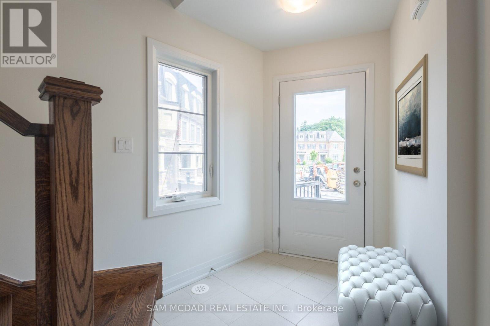 Row / Townhouse for Sale in 90 SALINA STREET|Mississauga (Streetsville), Ontario L4M1X8 4