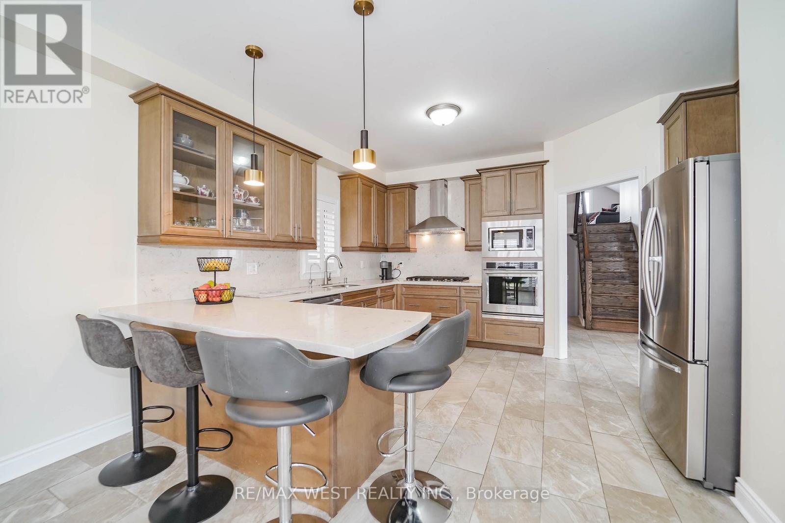 For sale: 63 SHARPLIN DRIVE, Ajax (South East), Ontario L1Z0P4