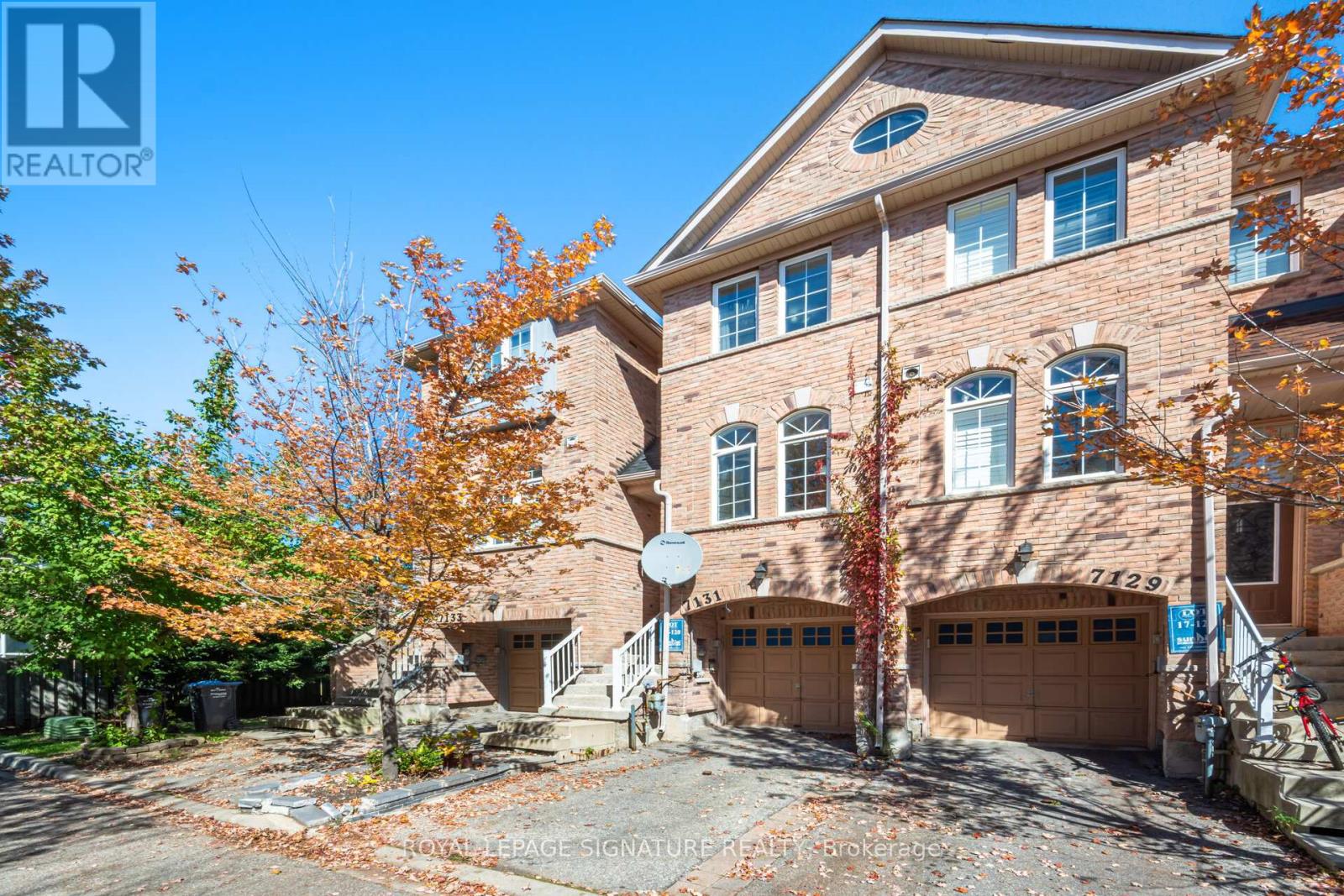 Row / Townhouse for Sale in 7131 CHATHAM COURT|Mississauga (Lisgar), Ontario L5N8R1 2