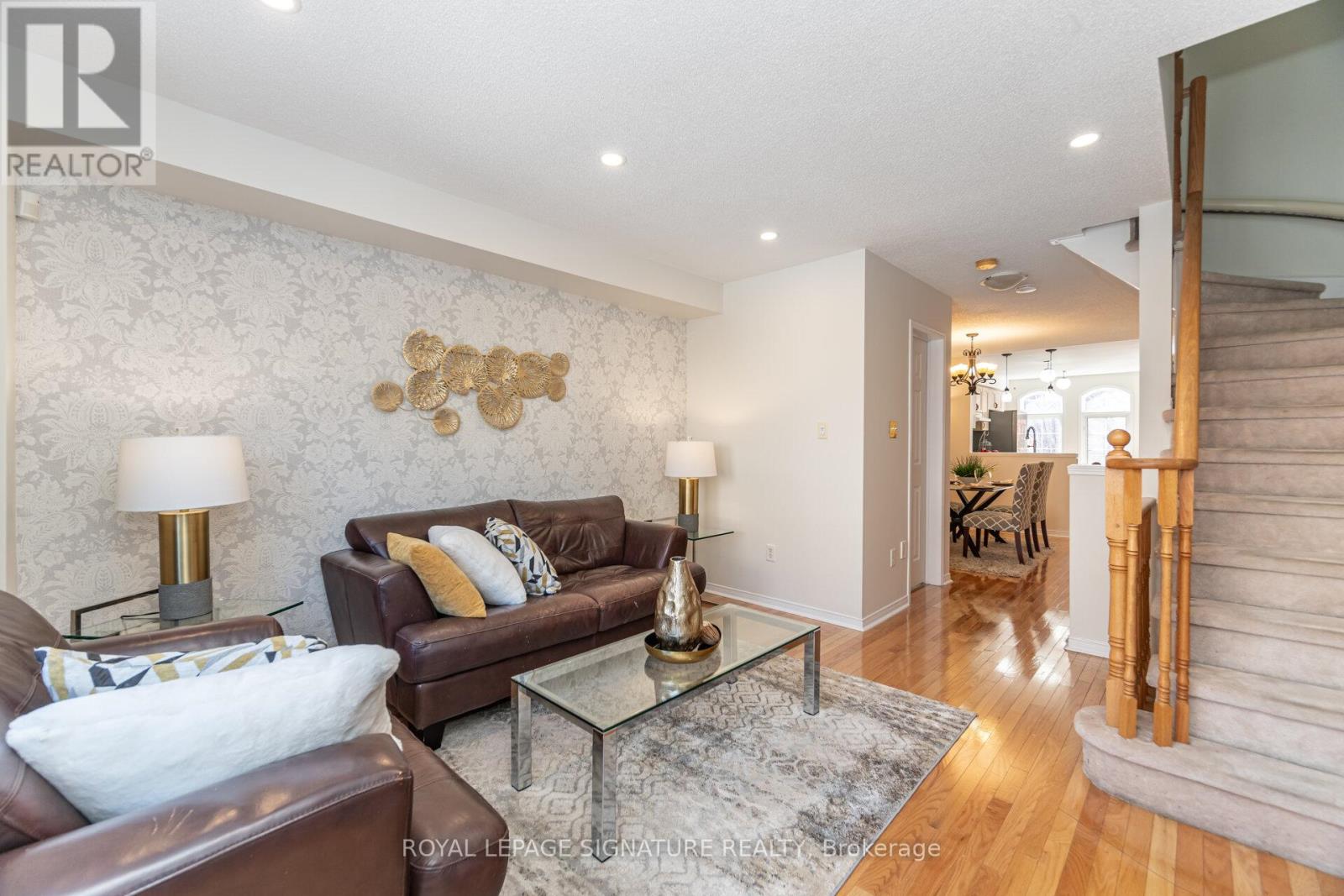 Row / Townhouse for Sale in 7131 CHATHAM COURT|Mississauga (Lisgar), Ontario L5N8R1 5