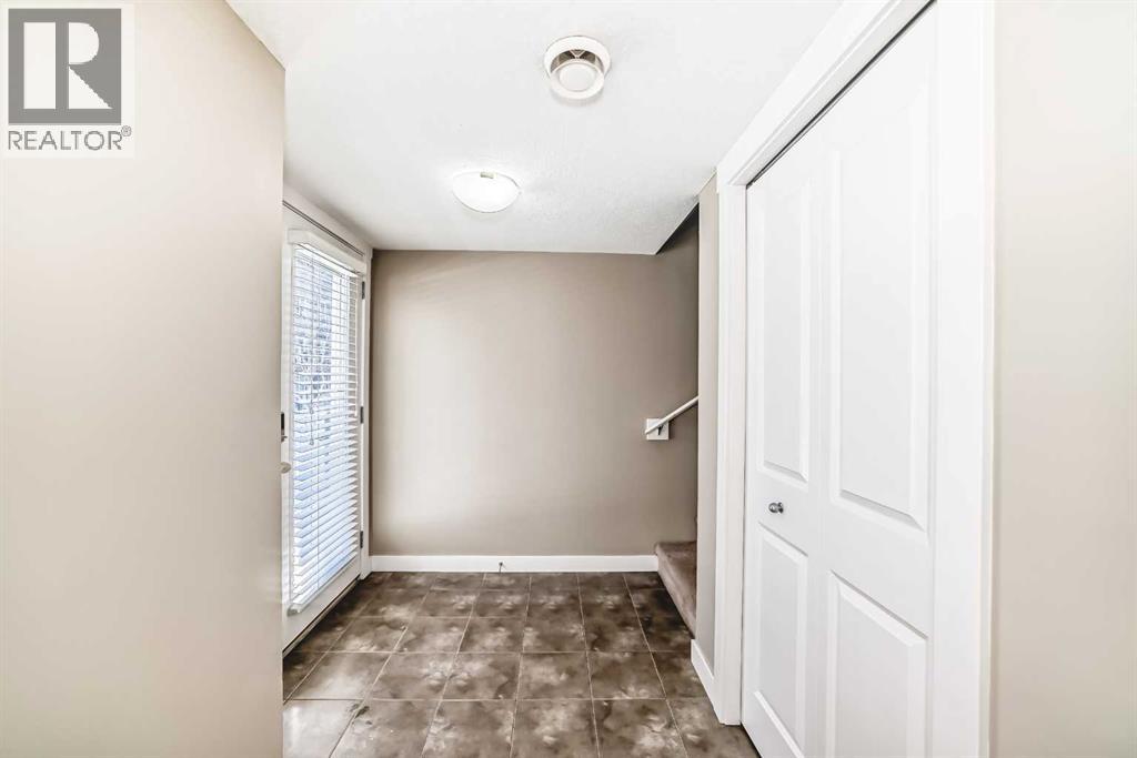 Row / Townhouse for Sale in 606 Skyview Point Place NE|Calgary, Alberta T3N0L7 5